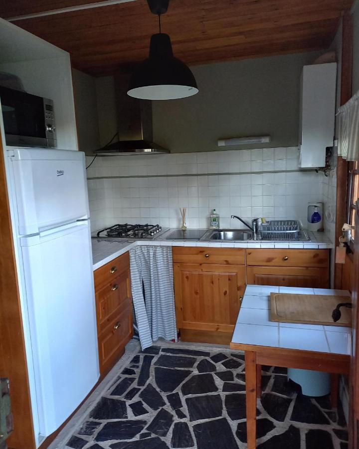 Ma Cabane Au Bord Du Lac Neuvic  Екстер'єр фото